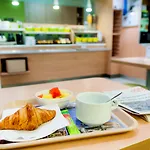 Ibis Budget Hotel 2*