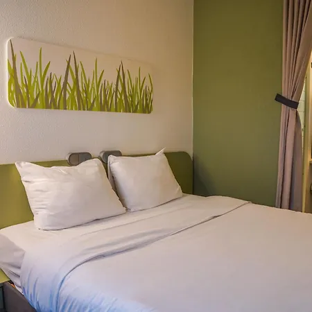 Ibis Budget Bayeux 2*