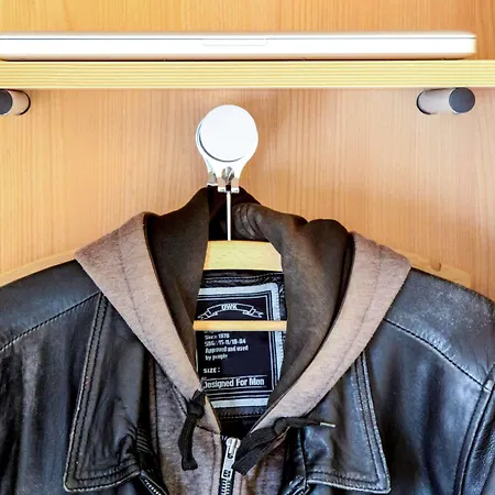 Отель Ibis Budget 2*